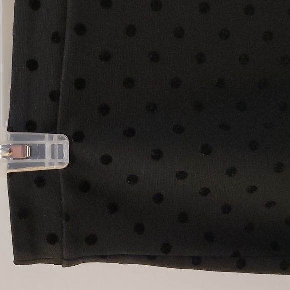 Cute dotted skirt - Picture 4 of 10